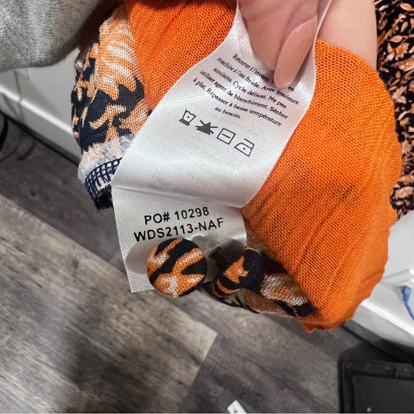 NWT Faherty Button Smocked Dobby Dress SIZE large - Picture 11 of 12